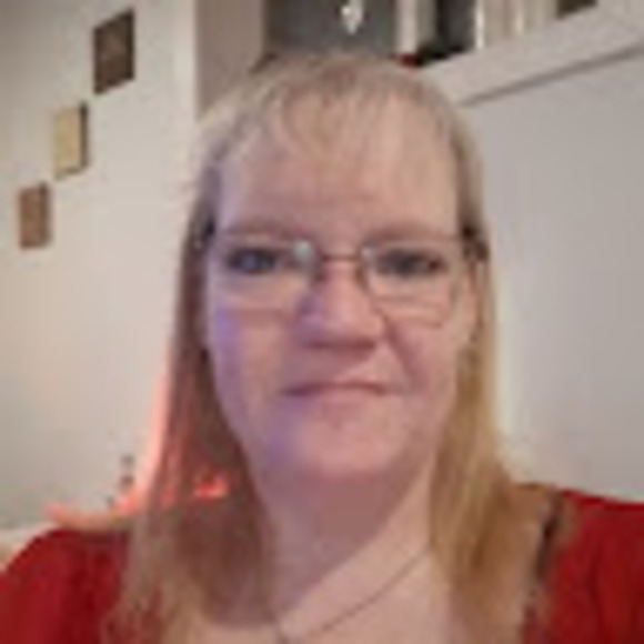 Meet your Posher, Kat - Picture 1 of 1